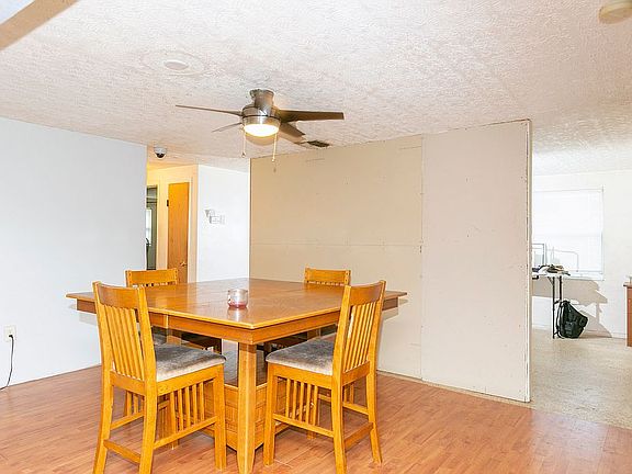 3rd image of 7100 Country Club Dr