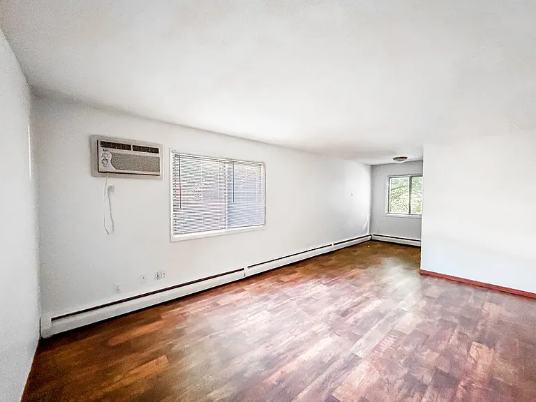 2626 Fremont Ave S — Photo 29
