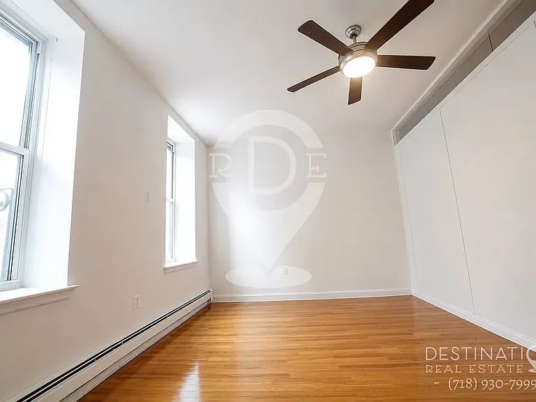 387 Clinton St #1R — Photo 13