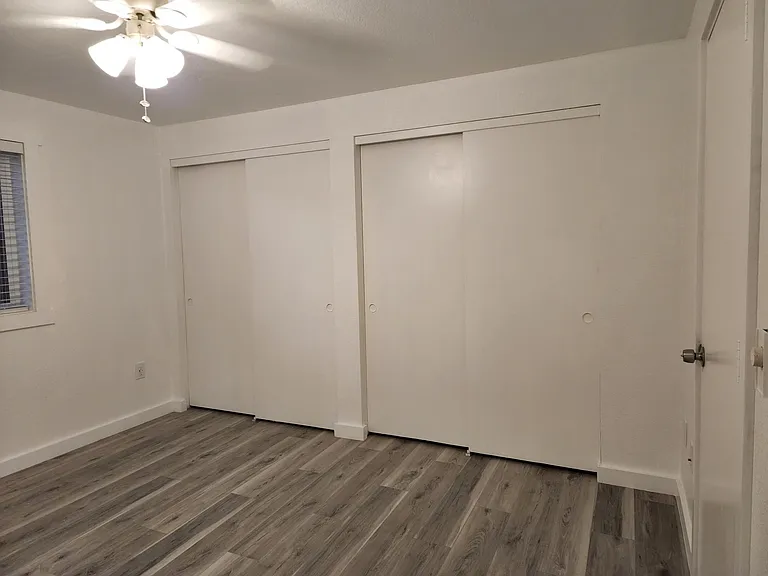979 Plymouth Dr NE — Photo 15