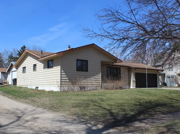106 Wollan St, Starbuck, MN 56381