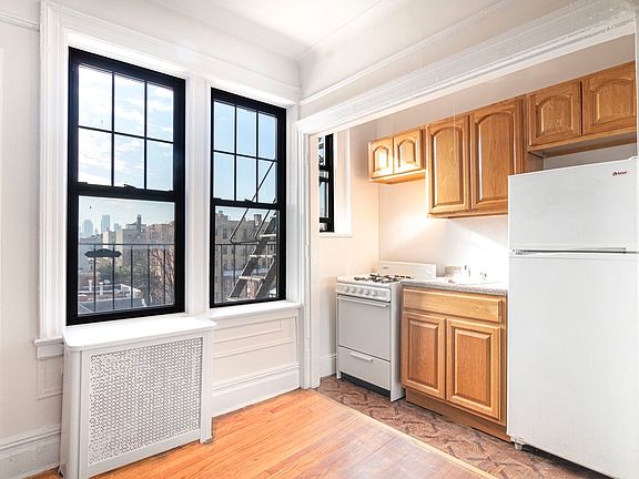4th image of 30-56 30th St #5E