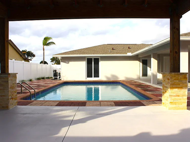 8236 Donaldson Dr — Photo 18