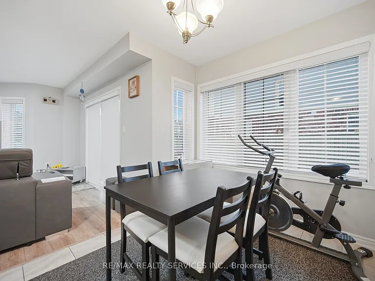 75 Benhurst Cres #UPPER — Photo 23