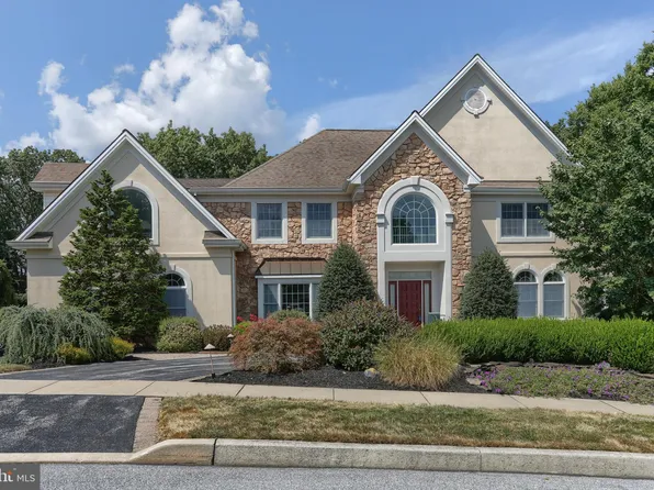 1002 Peggy Dr, Hummelstown, PA 17036