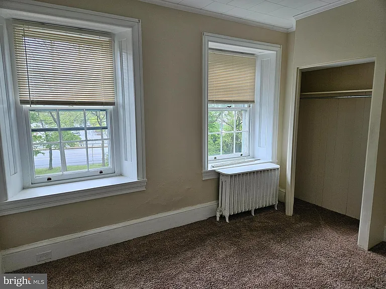 211 S Henderson Rd #3 — Photo 7