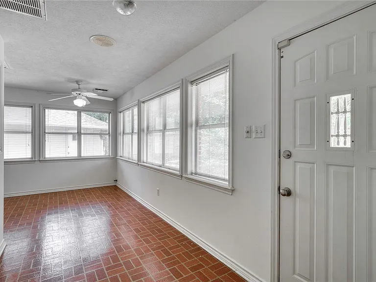 1402 Riverstone Ct — Photo 20