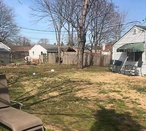5th image of 2481 Fir Ct