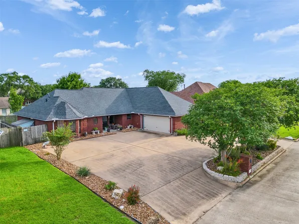 1717 24th Ave N, Texas City, TX 77590