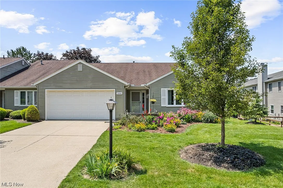 10400 Leawood Oval photo 1