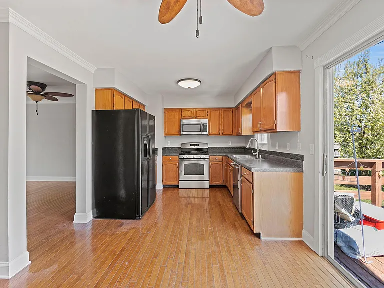 10747 Brice Ct — Photo 7
