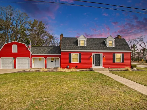 3016 Knollwood Ct, Muskegon, MI 49441