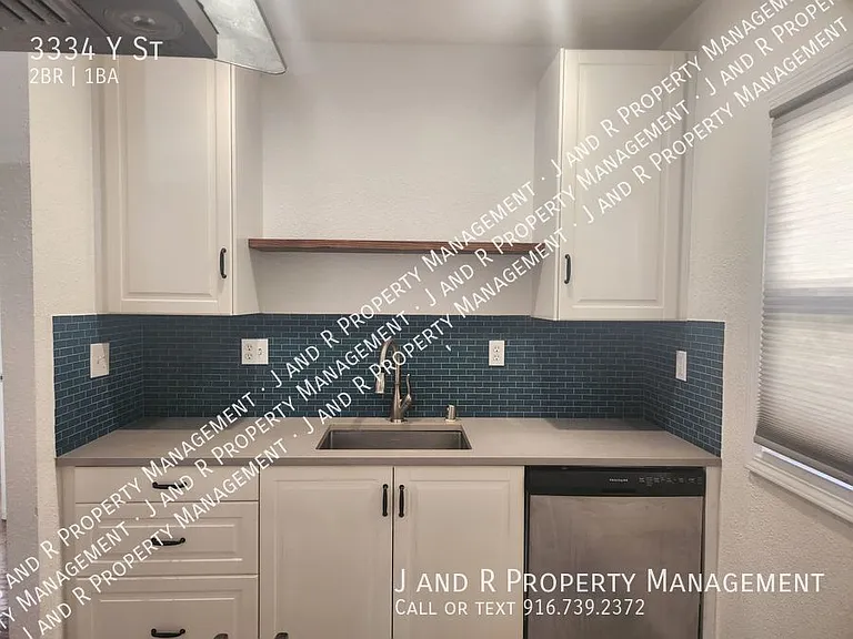 3334 Y St — Photo 10