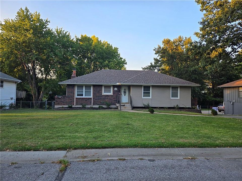 1st image of 2309 NW London Dr