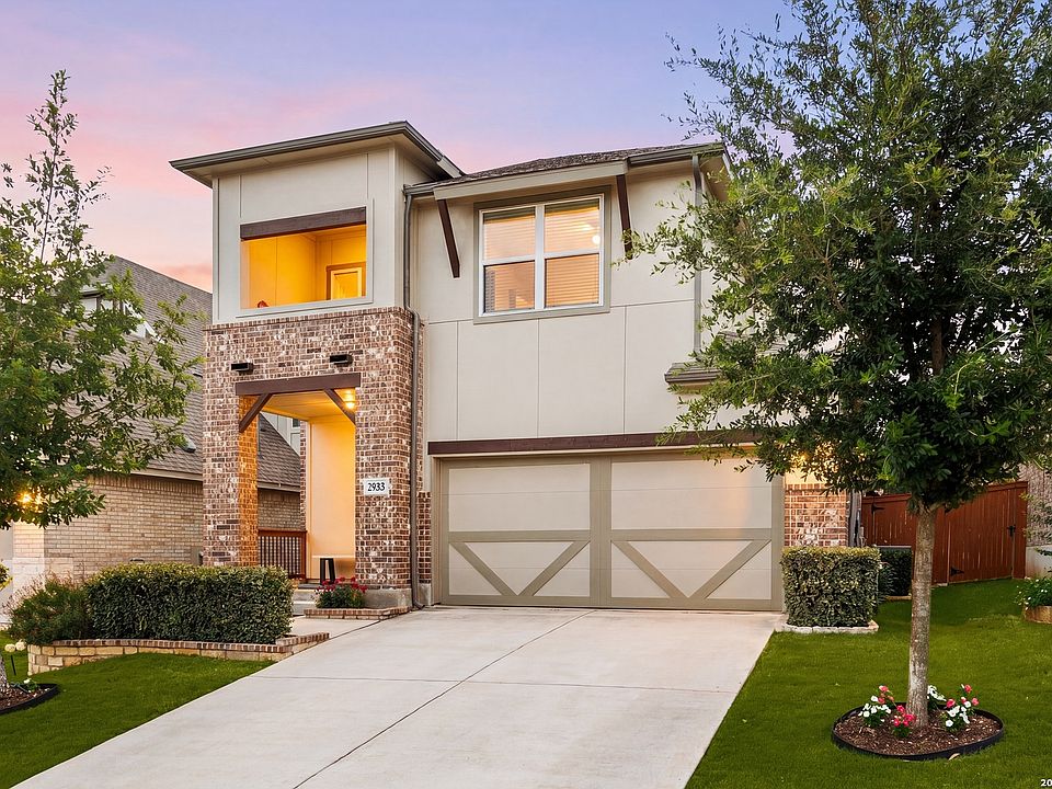 1st image of 2055 COWAN DR