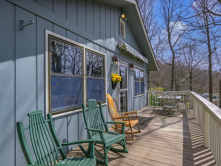 188 Laurel Hill Dr — Photo 45