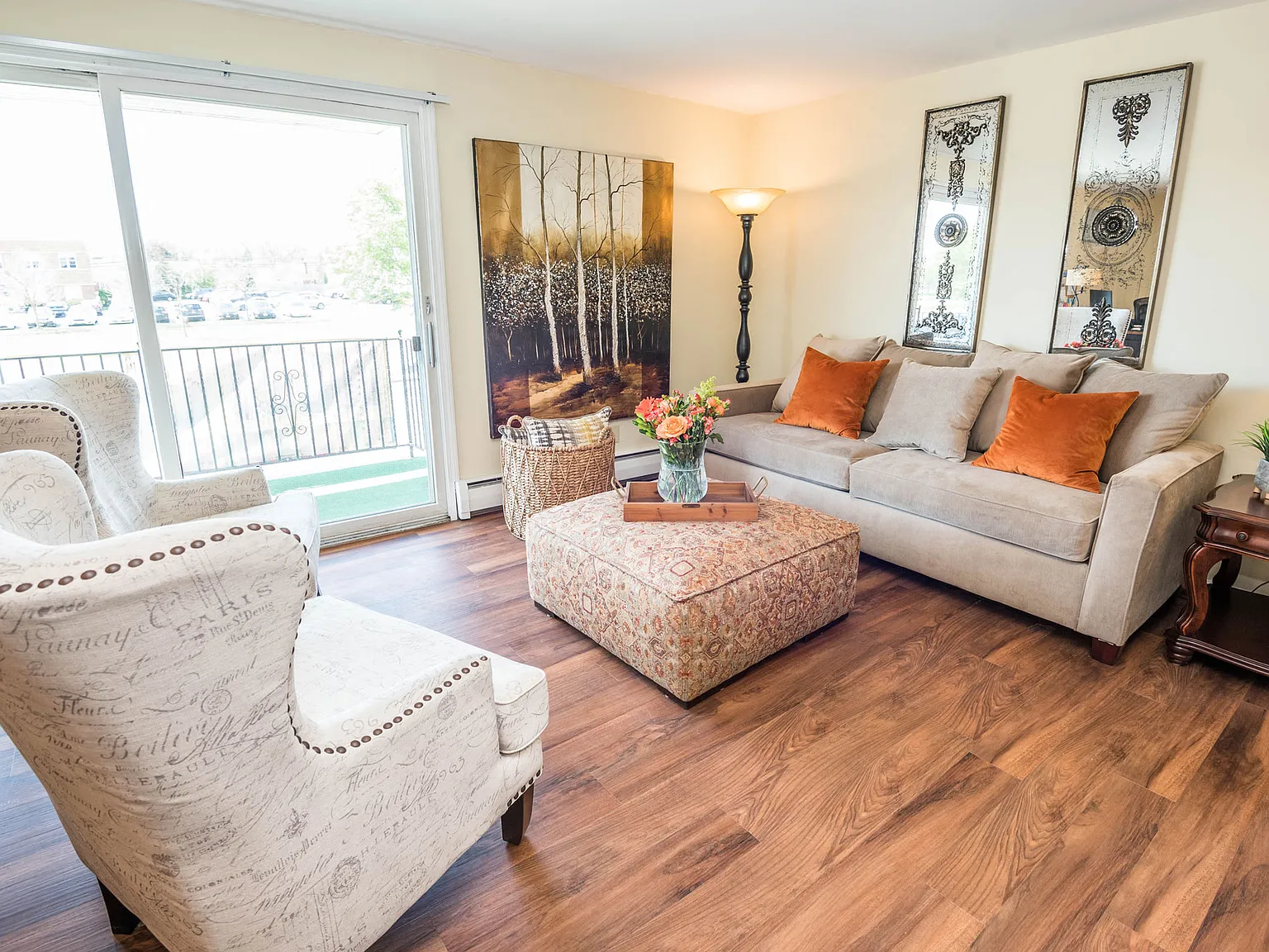 Olde Towne Village Apartments — Photo 3