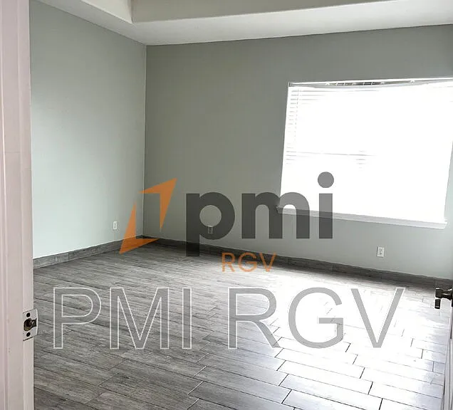 205 Baltic Ave #UNITC — Photo 9