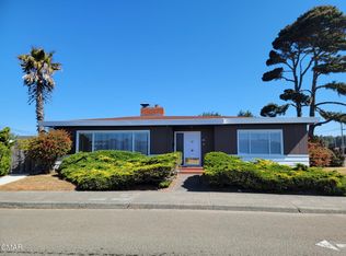 865 Maple St, Fort Bragg, CA 95437