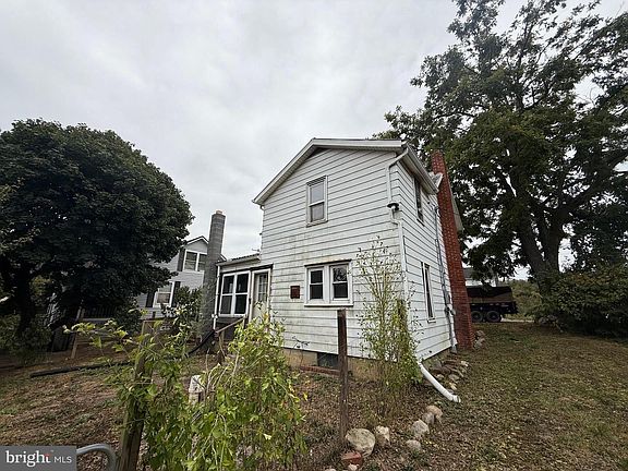 3rd image of 339 Hammond St