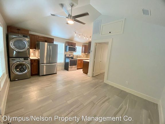 2nd image of 113 Pacific St #4009520