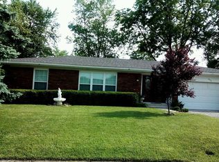202 Chapel Dr, Collinsville, IL