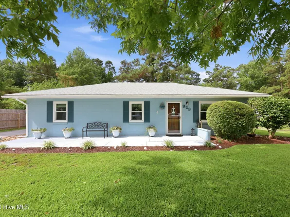 923 N Yaupon Terrace, Morehead City, NC 28557
