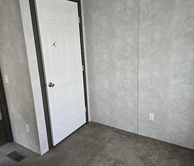 993 Michigan Ave E #8G — Photo 6