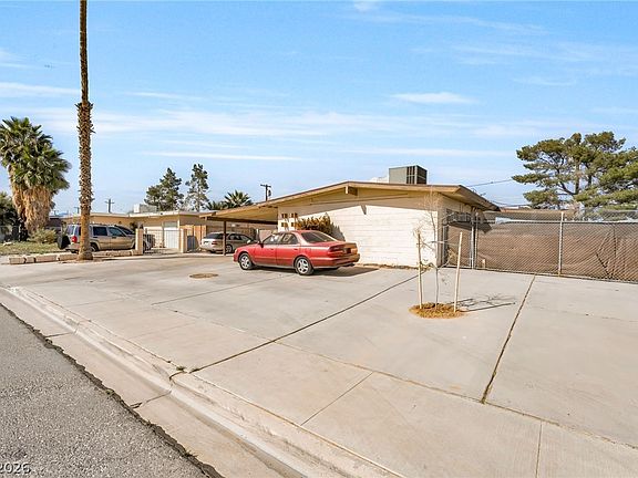 5th image of 2730 Taylor Ave
