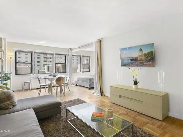 220 E 67th St APT 9A, Manhattan, NY 10065