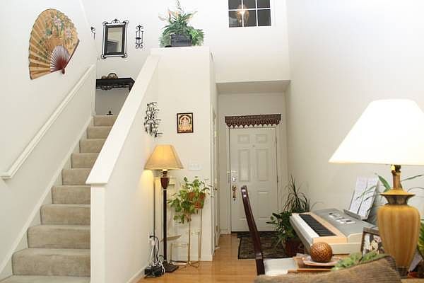 1st image of 3835 Thorngate Dr