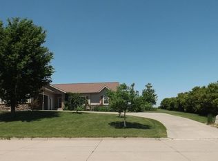 302 Don Martin Dr, Conrad, IA 50621
