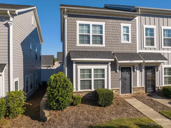 2519 Gallery Dr, Denver, NC 28037