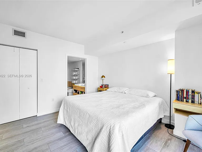 45 SW 9th St #2103 — Photo 16