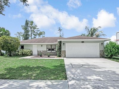 100 Greenwood Court, Royal Palm Beach, FL, 33411