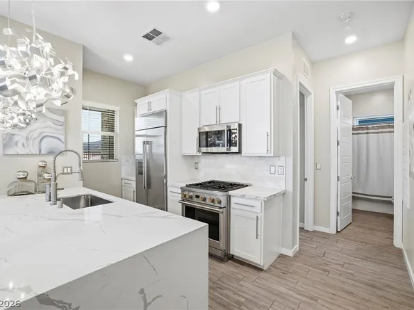 908 Allister Fields Ln, Las Vegas, NV 89138