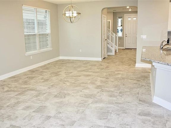 2nd image of 1609 Arial Dr