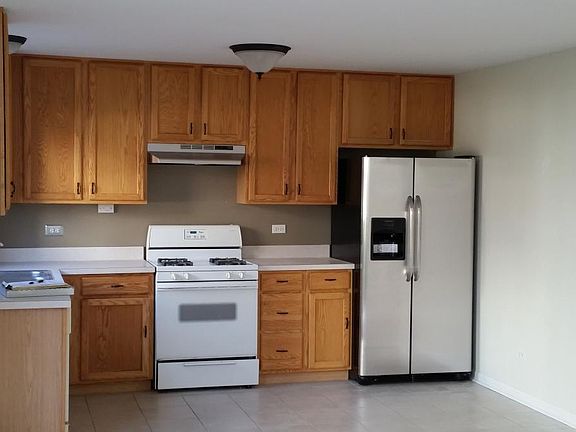 4th image of 631 Winchester Ln