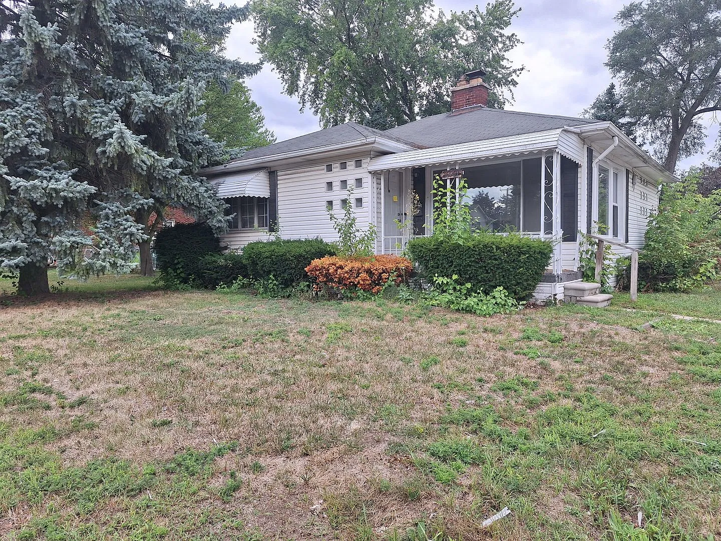 Adorable two bedroom home — Photo 2
