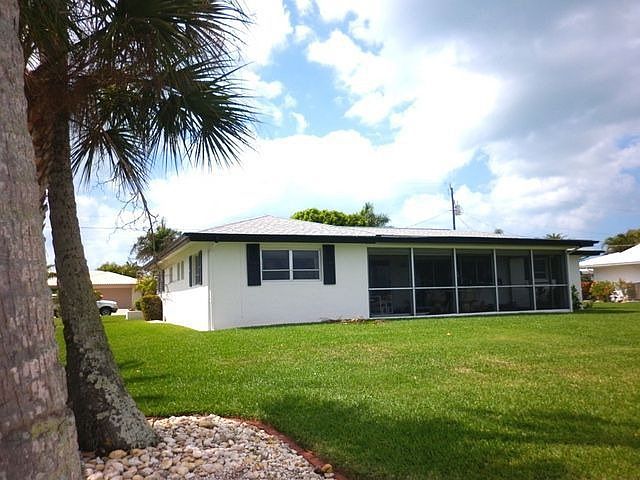 2nd image of 17 Bayview Blvd