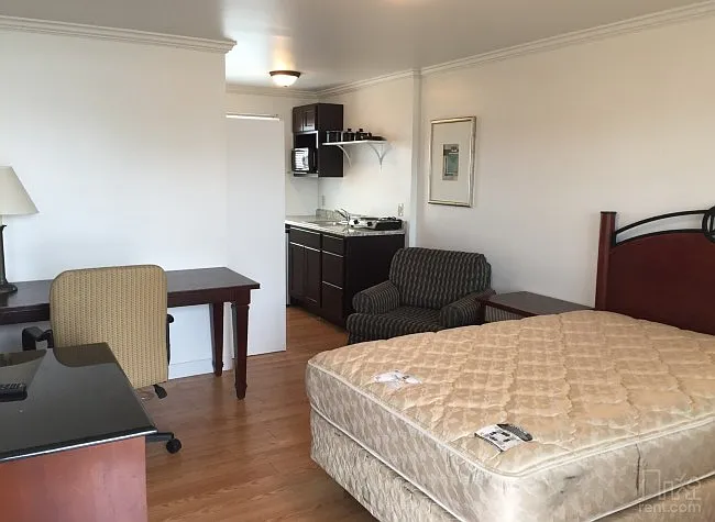 Traveler's Suites — Photo 4