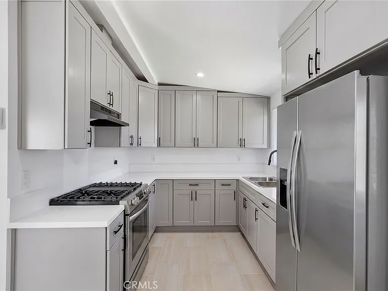 709 W Avenue H12 — Photo 10
