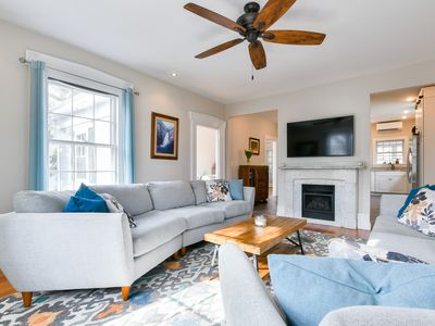 27 Champa St #2, Newton, MA, 02464