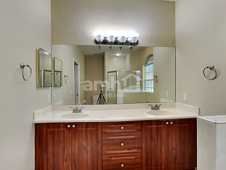2187 SW Algiers St — Photo 10