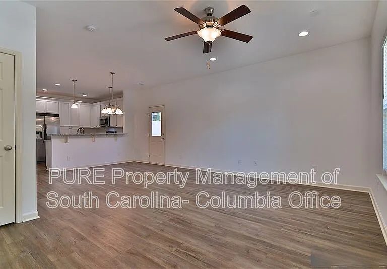 536 Idlewood Park Dr — Photo 3