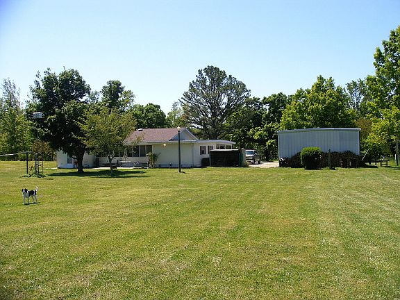 Large back yard
						:
						Great area for a garden