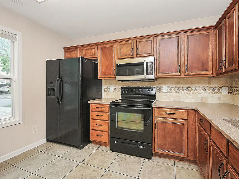 5227 Silabert Ave — Photo 6