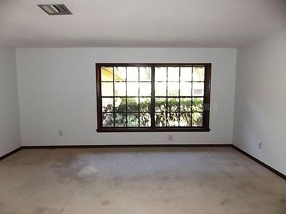 5th image of 2057 Yorkshire Dr