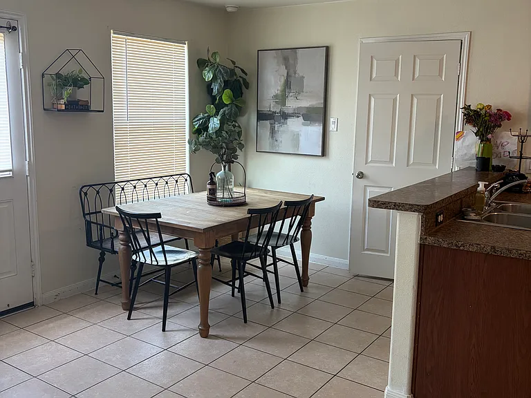 725 Lazy Crest Dr — Photo 6