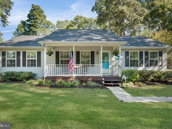 460 Deer Ln, Lusby, MD 20657